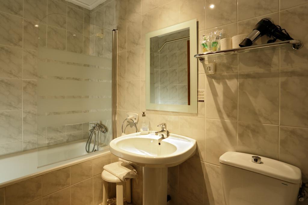 Hostal Populetus Poboleda المظهر الخارجي الصورة