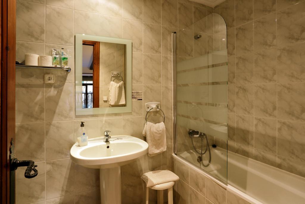 Hostal Populetus Poboleda المظهر الخارجي الصورة